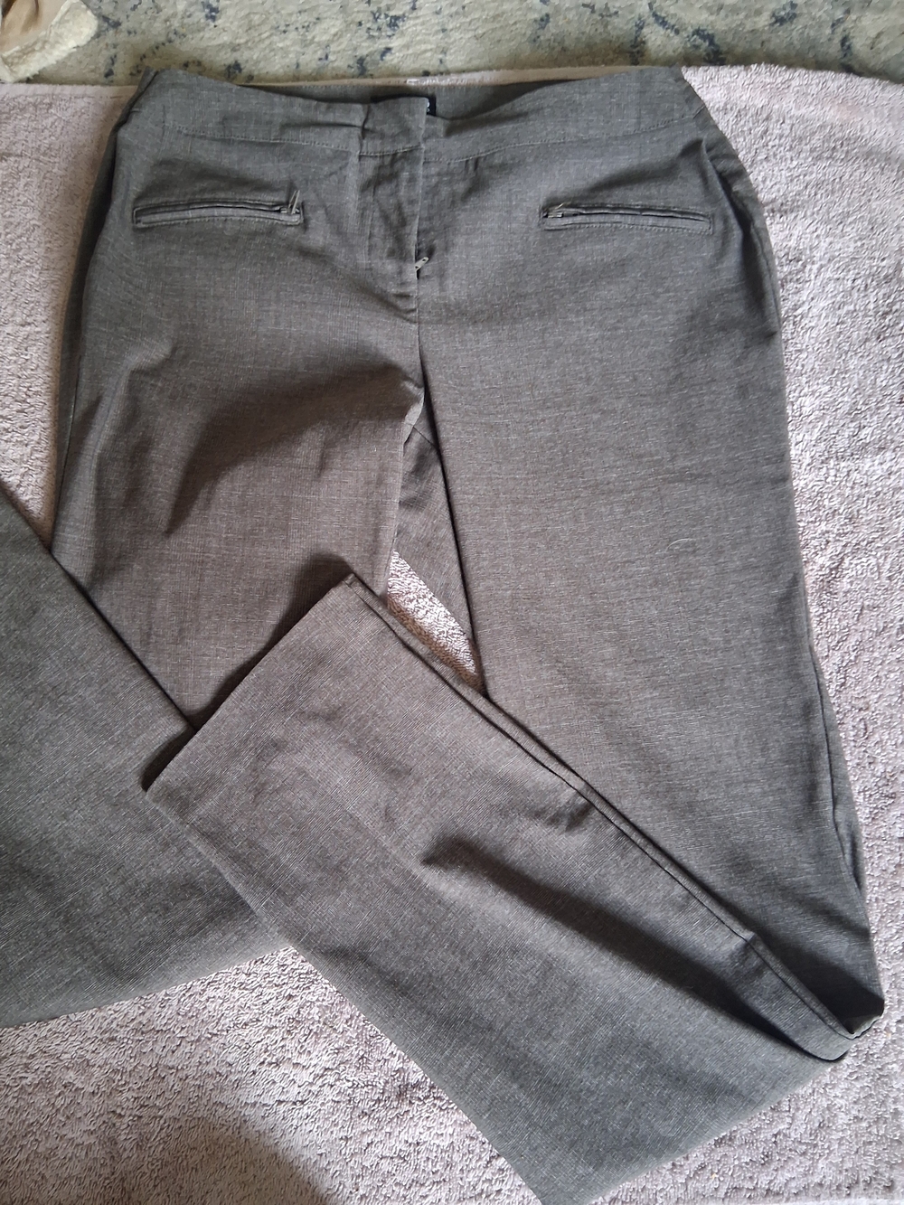 Soho Women's Apparel LTD. Dress Pants Size 6